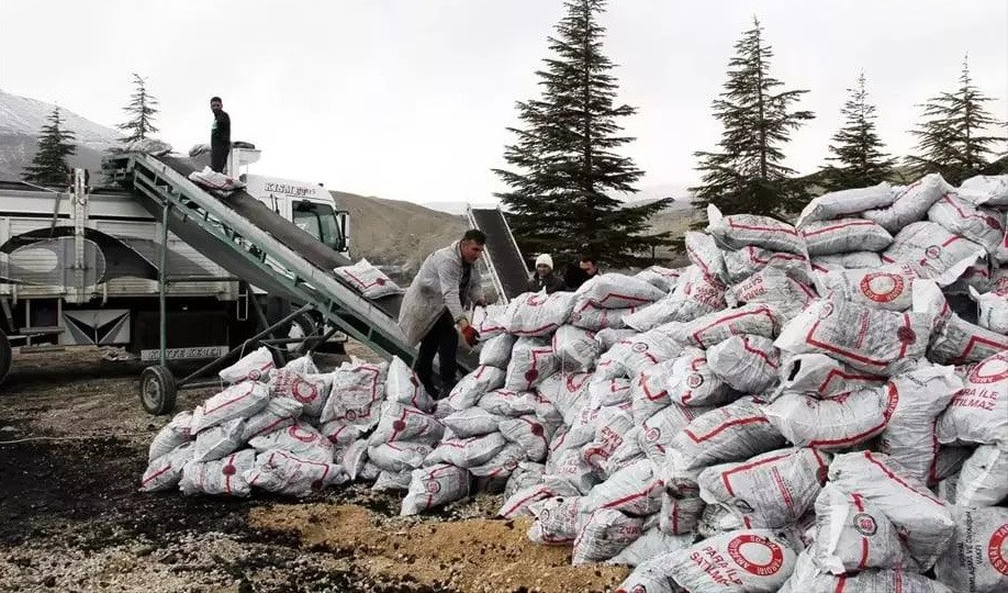 Bin 300 Ton Kömür, Dağıtılacak