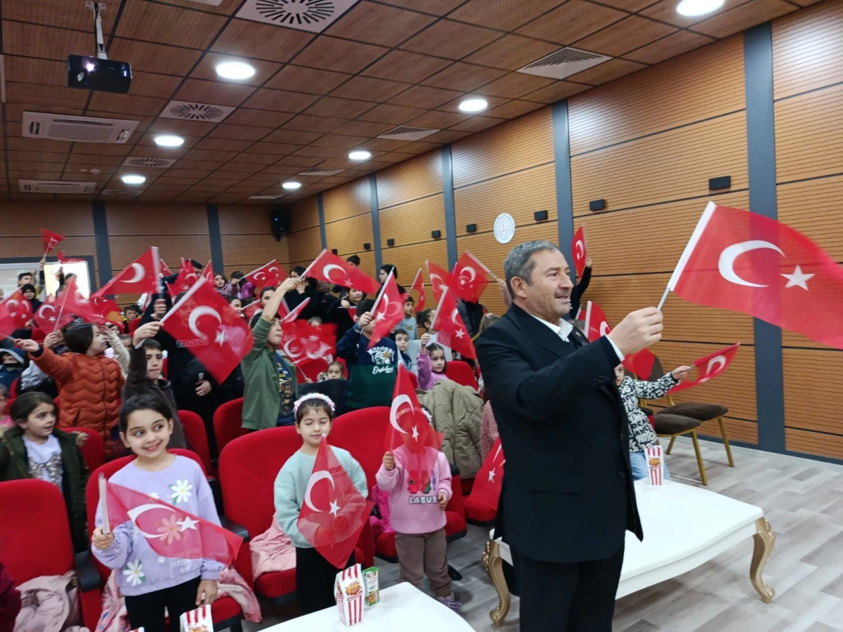 &Ccedil;ocuklar Sinemayla Buluştu