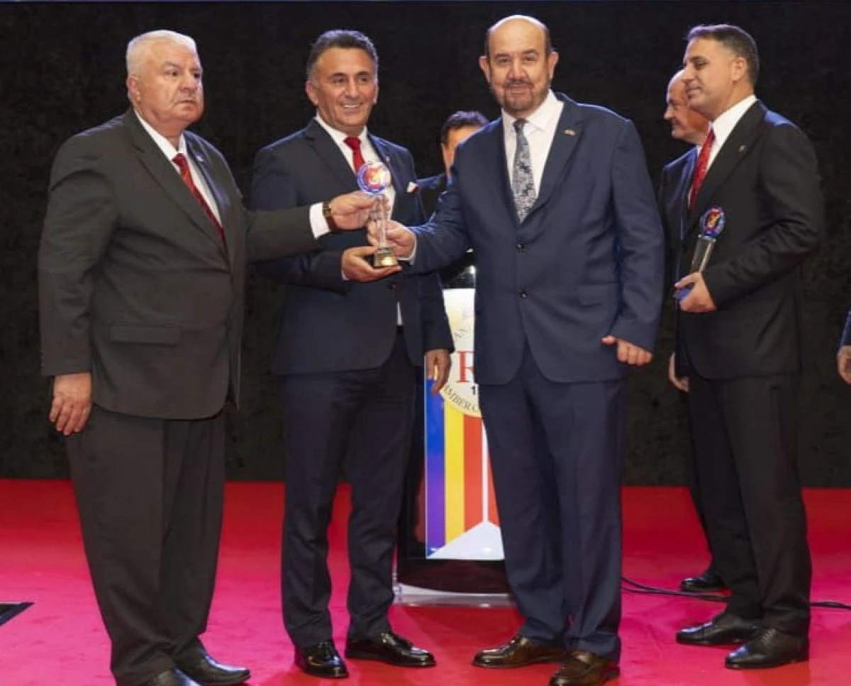 Darendeli İş İnsanına Ödül