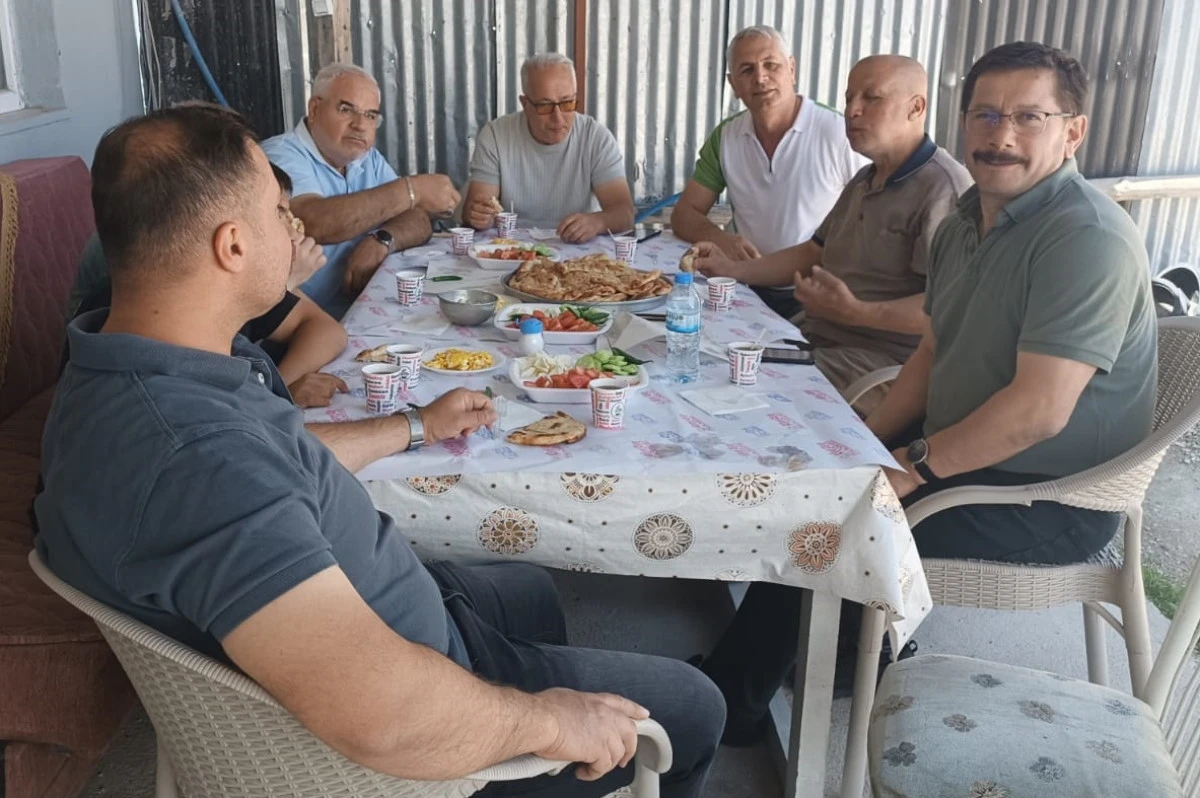 Tereyağlı Ekmekten Şaşmayın!