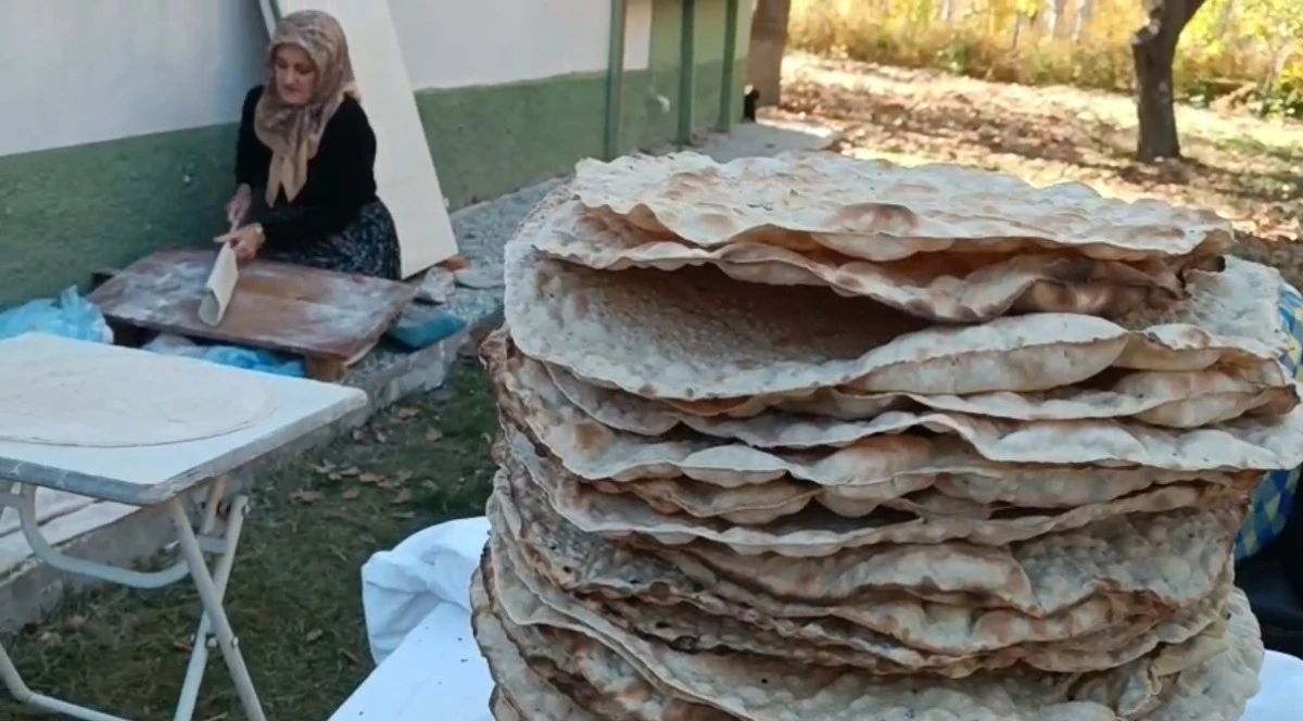 Toprak Tandır Gitti, Gelenek Kaldı