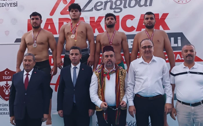 Zengibar’da Başpehlivan Doğan Uzun