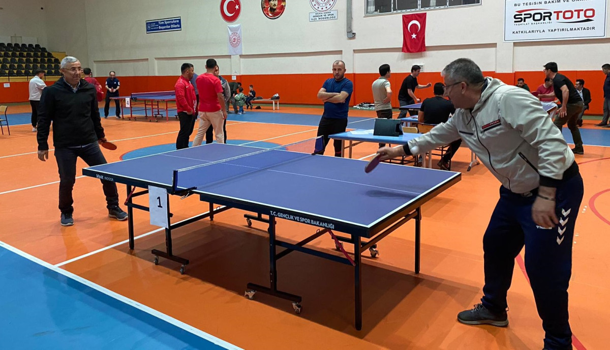 100. yıla özel masa tenisi turnuvası
