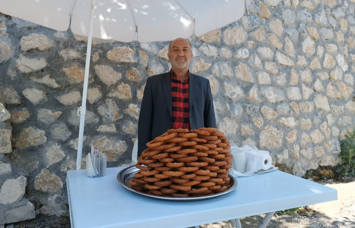 20 yıllık tatlıcı, geleneği bozulmadı
