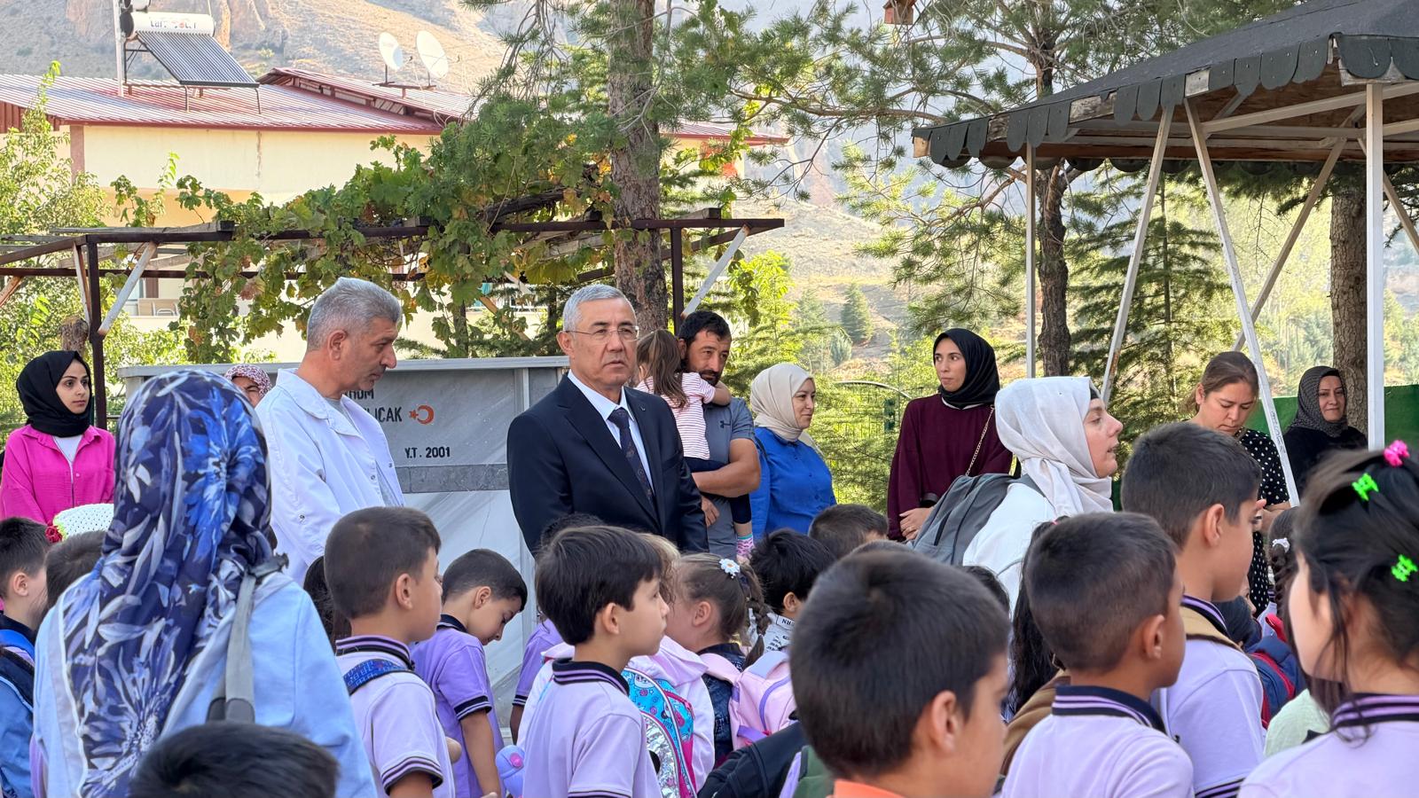 Darende’de 4 bin 55 öğrenci ders başı yaptı