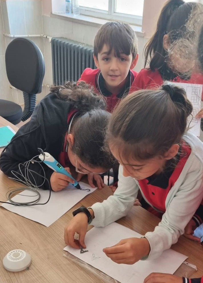 3D ile 100. yıl bayraklı anahtarlıklar