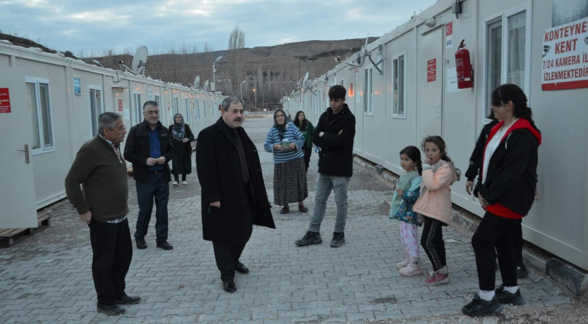 Eser’den ayrımsız hizmet sözü