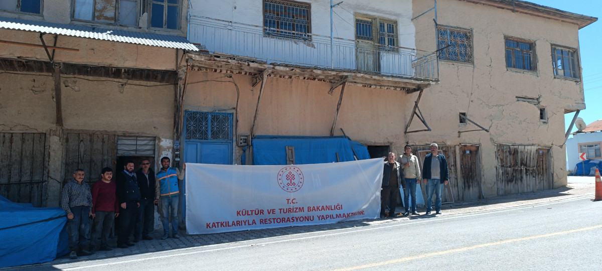 Eski otel, restore ediliyor
