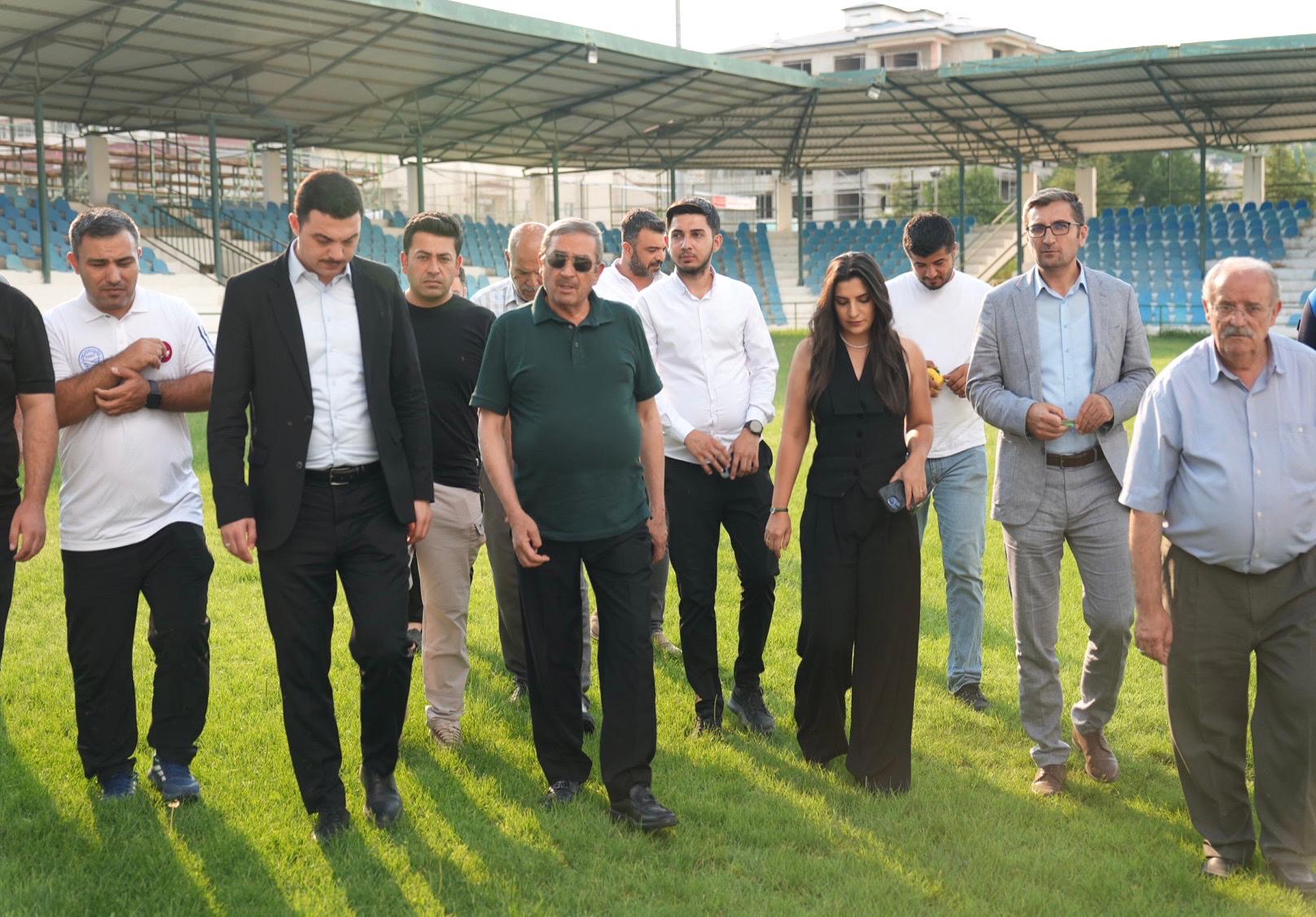 Zengibar Güreşleri Öncesi Saha Hazırlığı