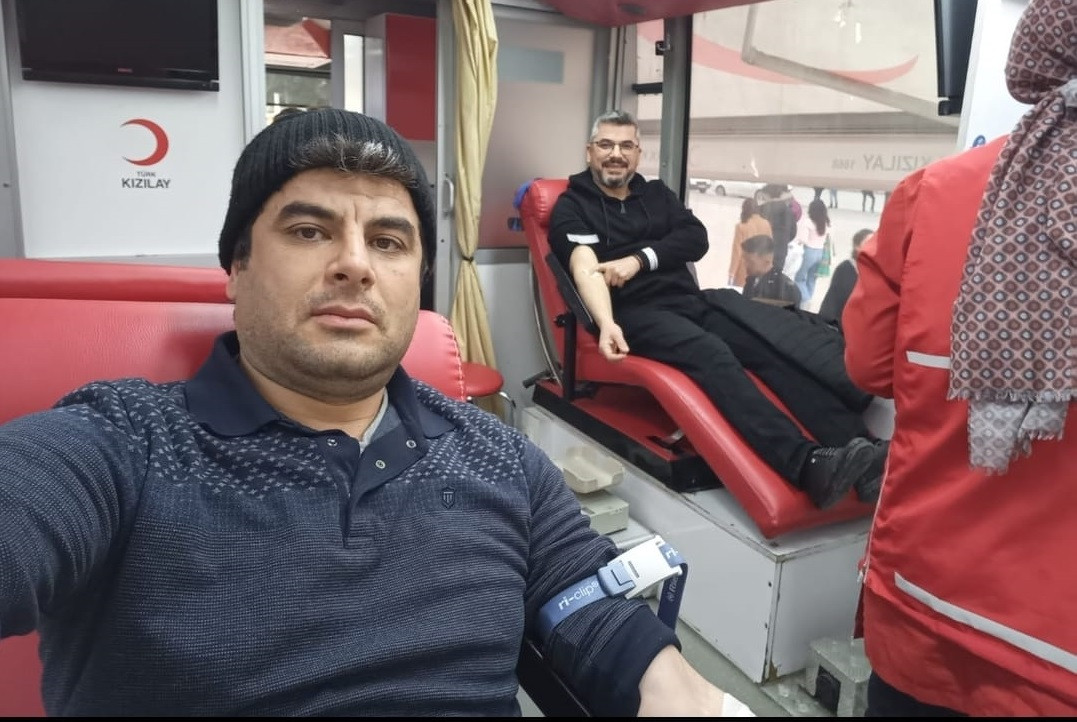 Halil Yavuz’a, Kızılay’dan gümüş madalya
