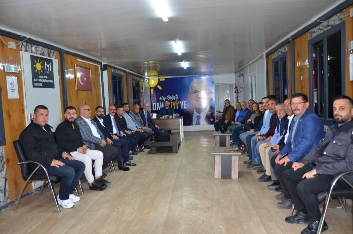 İYİ Parti’de buruk kutlama