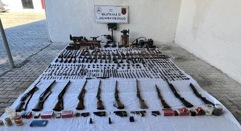 Kaçak silah imalathanesi bulundu