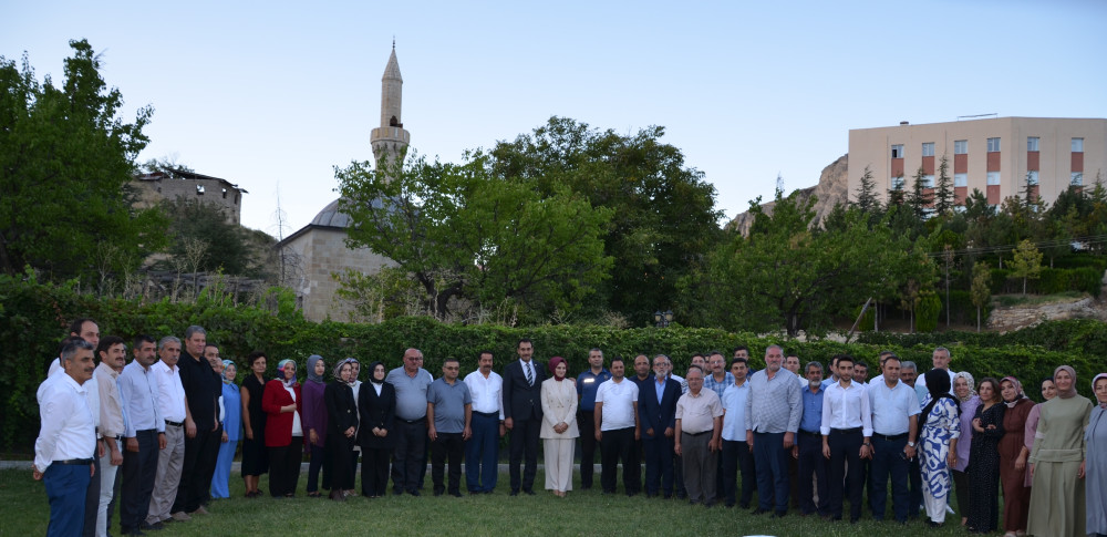 Kaymakam Türkoğlu Vedalaşıyor