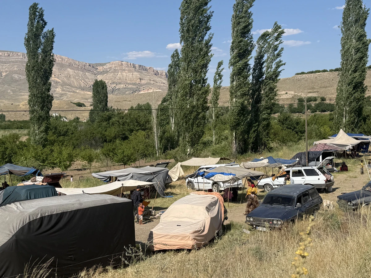 Konar Göçerler Ilıca’ya Çadırlarını Kurdu