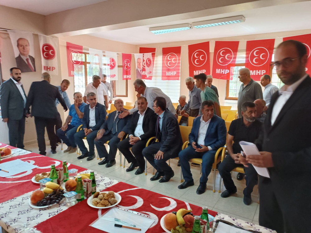 MHP Darende ilçe kongresi Altun Yeniden Başkan