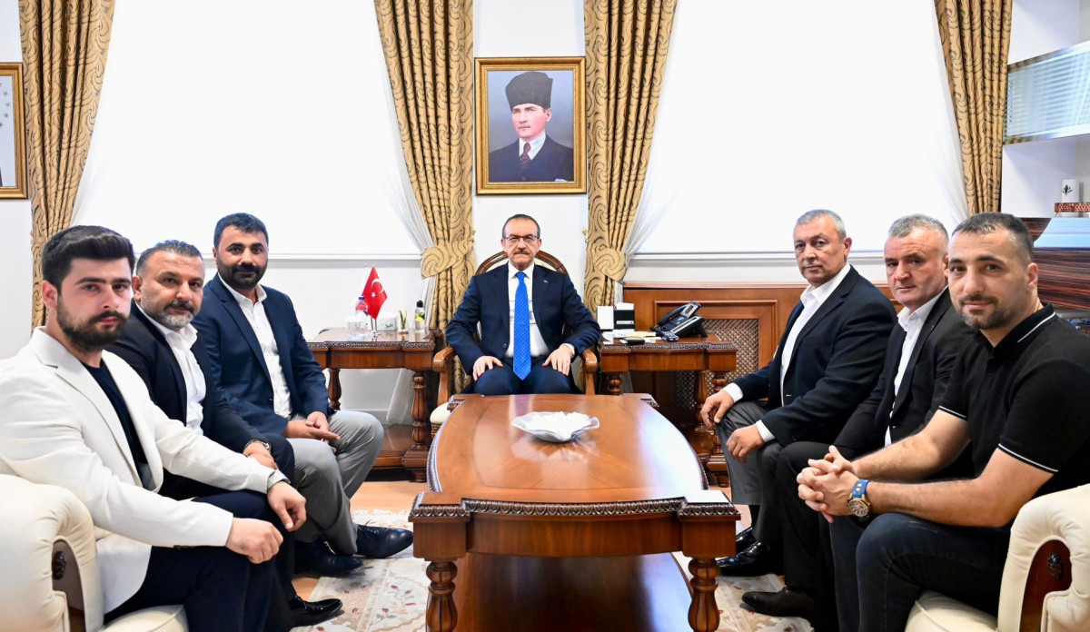 MHP’den Vali Yavuz’a Ziyaret