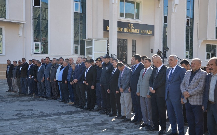 Muhtarlar demokrasinin temel taşıdır