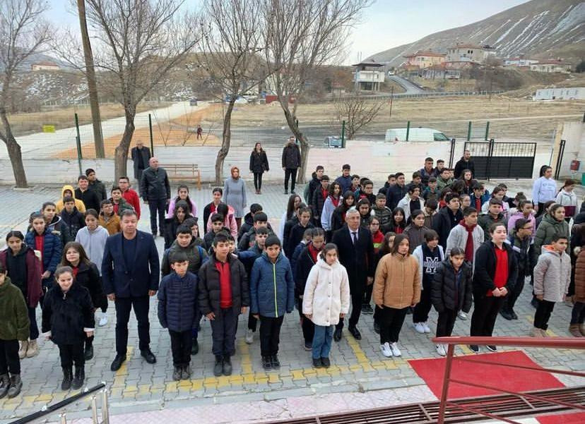 Tatil Sonrası İlk Zil Çaldı