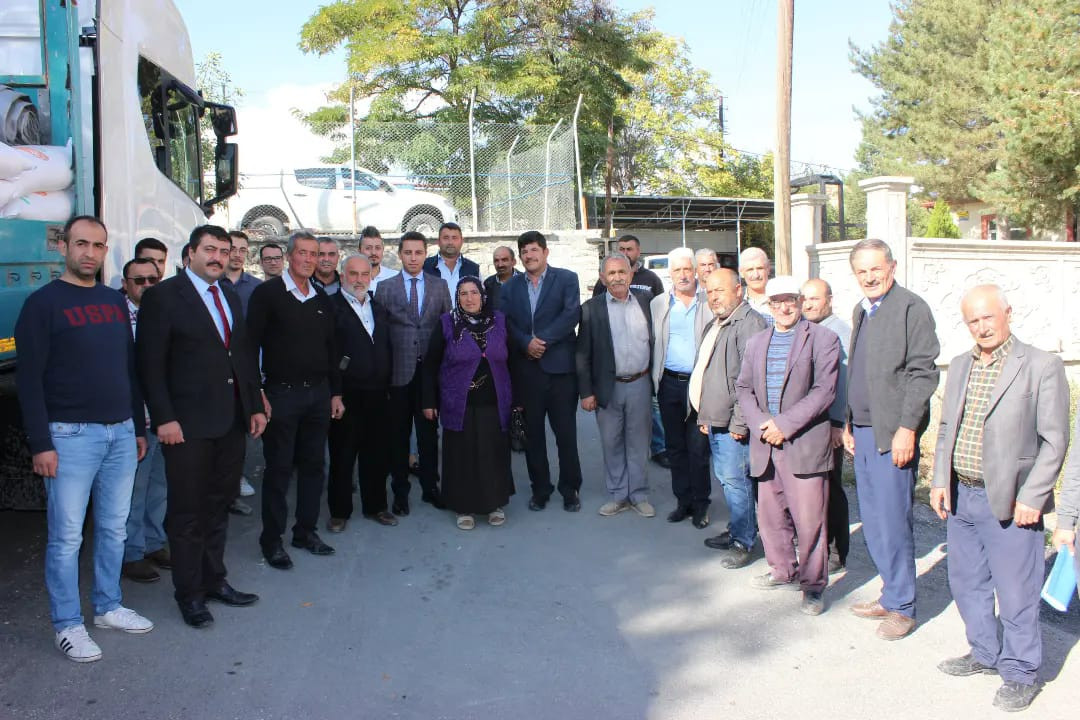 Tohumluk buğday ve arpa dağıtıldı