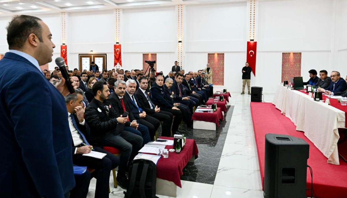 Vali, Muhtarları Dinledi