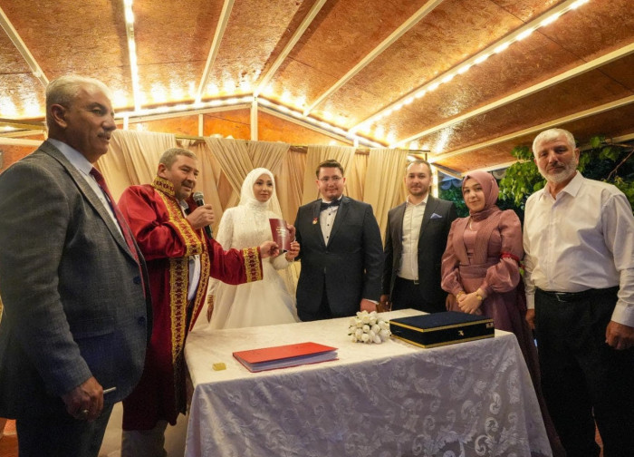 Yel ailesinin mutlu günü